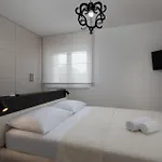 Bellatrix 1 & 2 - Two Heated Pools & Jacuzzi