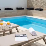 Bellatrix 1 & 2 - Two Heated Pools & Jacuzzi 沃希
