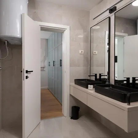 Vila Bellatrix 1 & 2 - Two Heated Pools & Jacuzzi Vrsi