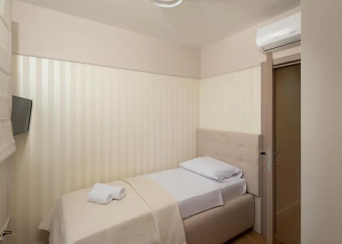 Bellatrix 1 & 2 - Two Heated Pools & Jacuzzi Vrsi