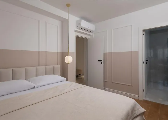 Bellatrix 1 & 2 - Two Heated Pools & Jacuzzi Villa