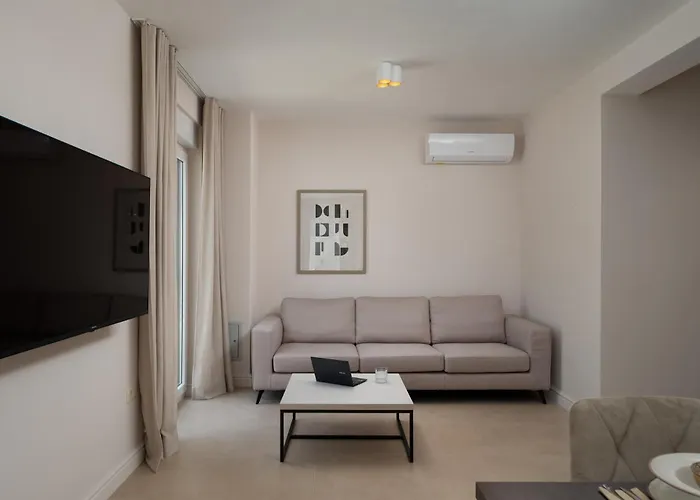 Bellatrix 1 & 2 - Two Heated Pools & Jacuzzi Villa *