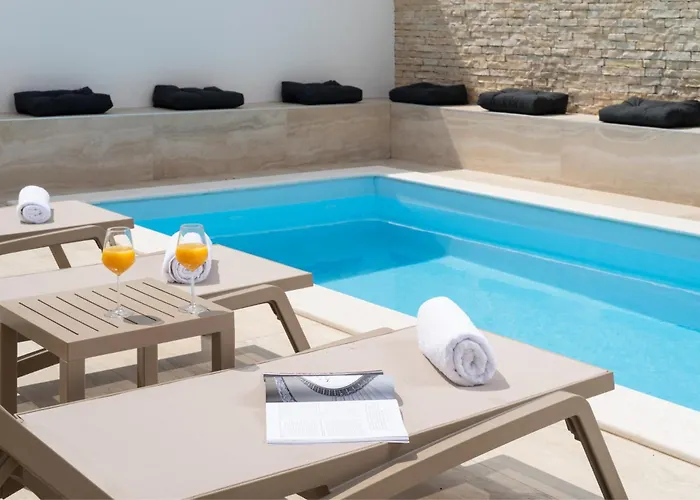 Bellatrix 1 & 2 - Two Heated Pools & Jacuzzi Vrsi