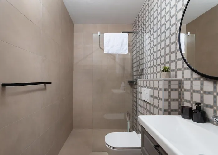 Bellatrix 1 & 2 - Two Heated Pools & Jacuzzi Villa *
