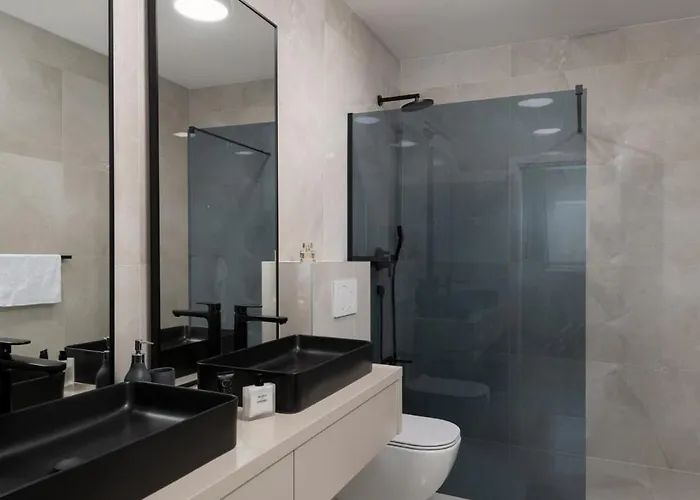 Villa Bellatrix 1 & 2 - Two Heated Pools & Jacuzzi