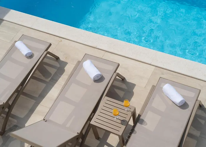 Bellatrix 1 & 2 - Two Heated Pools & Jacuzzi Vrsi