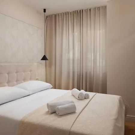 Bellatrix 1 & 2 - Two Heated Pools & Jacuzzi Vrsi