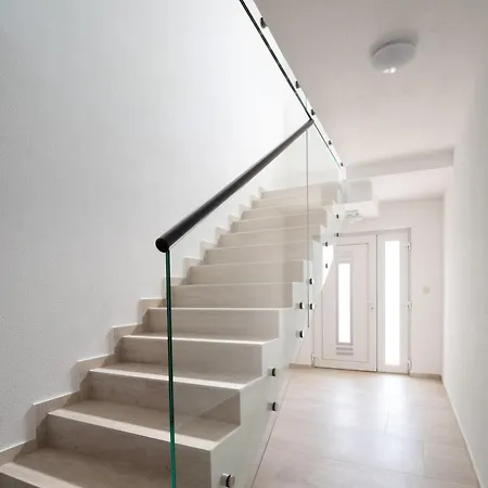 Bellatrix 1 & 2 - Two Heated Pools & Jacuzzi