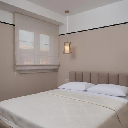 Bellatrix 1 & 2 - Two Heated Pools & Jacuzzi *