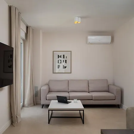 Bellatrix 1 & 2 - Two Heated Pools & Jacuzzi Villa *