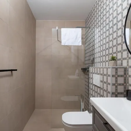 Bellatrix 1 & 2 - Two Heated Pools & Jacuzzi Villa *