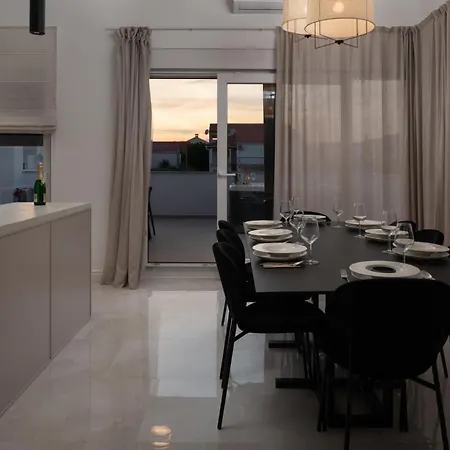 Bellatrix 1 & 2 - Two Heated Pools & Jacuzzi Villa