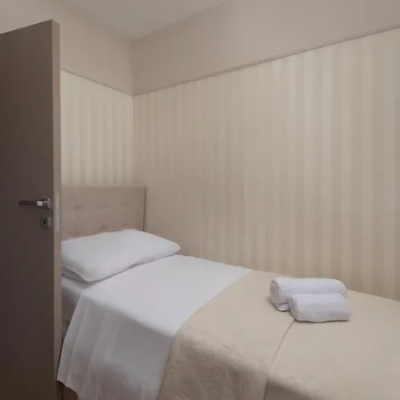 Bellatrix 1 & 2 - Two Heated Pools & Jacuzzi