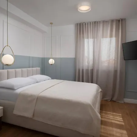 Bellatrix 1 & 2 - Two Heated Pools & Jacuzzi Villa