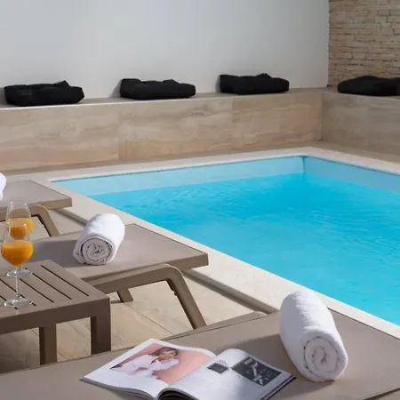 Bellatrix 1 & 2 - Two Heated Pools & Jacuzzi *