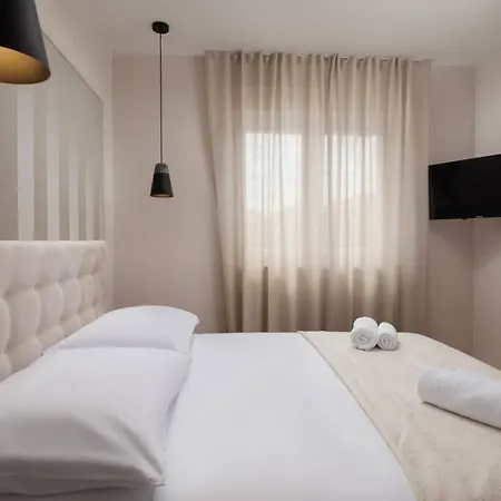 Vila Bellatrix 1 & 2 - Two Heated Pools & Jacuzzi Vrsi