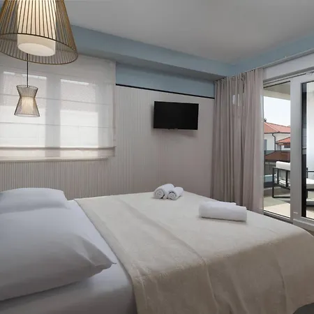 Villa Bellatrix 1 & 2 - Two Heated Pools & Jacuzzi Vrsi
