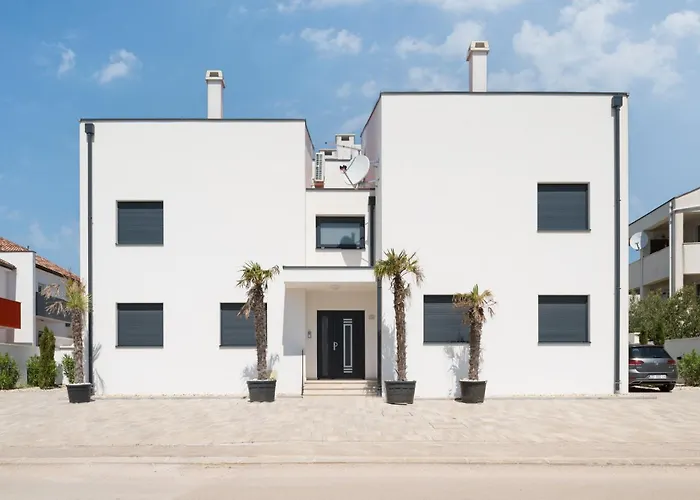 Bellatrix 1 & 2 - Two Heated Pools & Jacuzzi * Vrsi